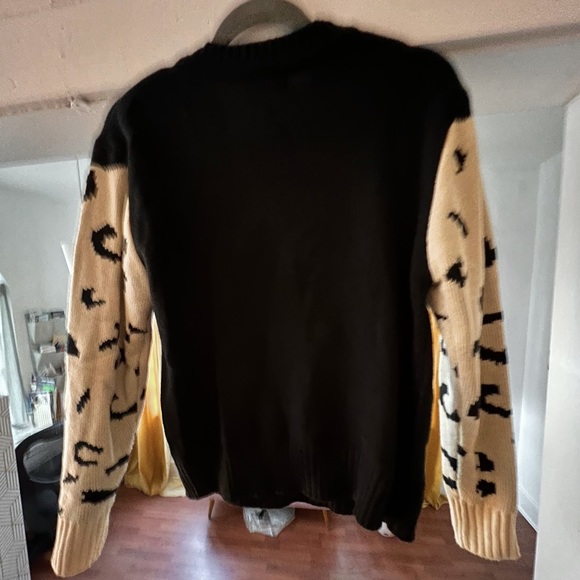 Angashion Women's Sweater Leopard - Picture 4 of 7